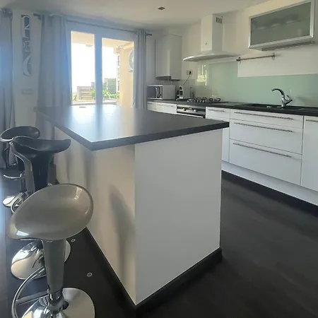 Close Sea - Terrace With Sea View Ac And Parking - Benakey Apartment