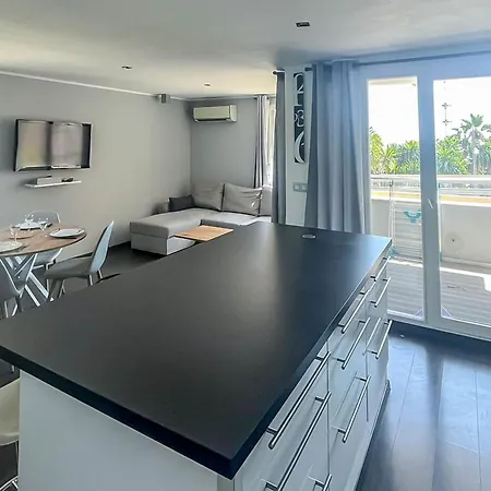 Close Sea - Terrace With Sea View Ac And Parking - Benakey Apartment